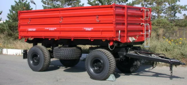 Причепи тракторні